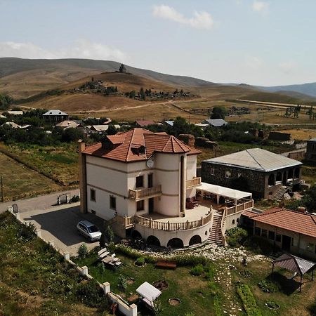 Tsaghkunq Guest House Sevan Exterior photo