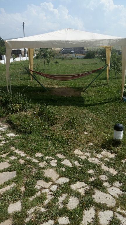 Tsaghkunq Guest House Sevan Exterior photo