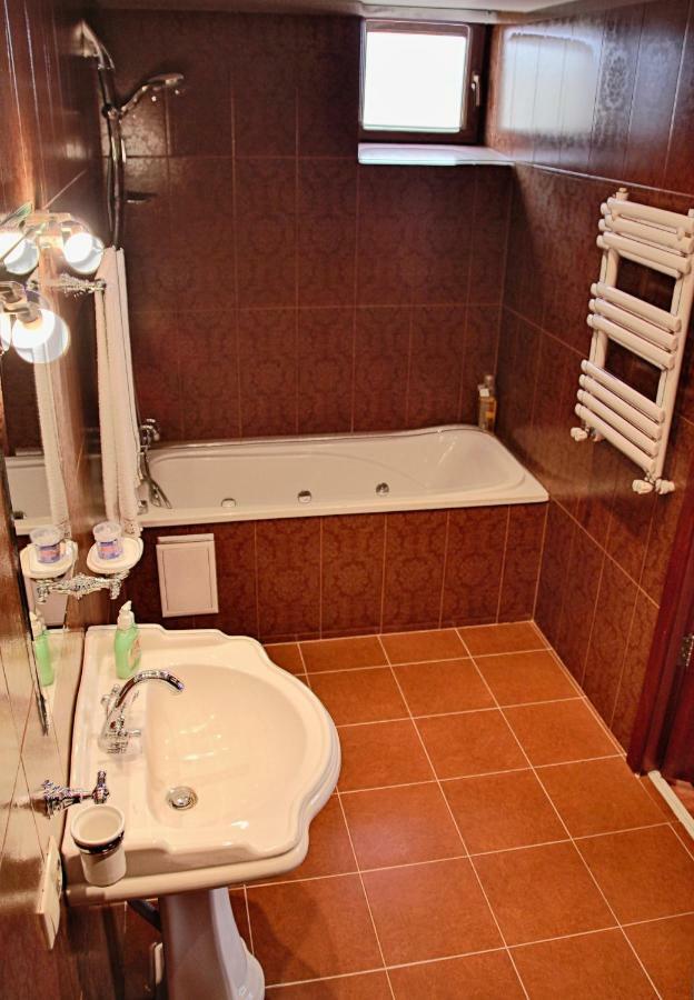 Tsaghkunq Guest House Sevan Room photo